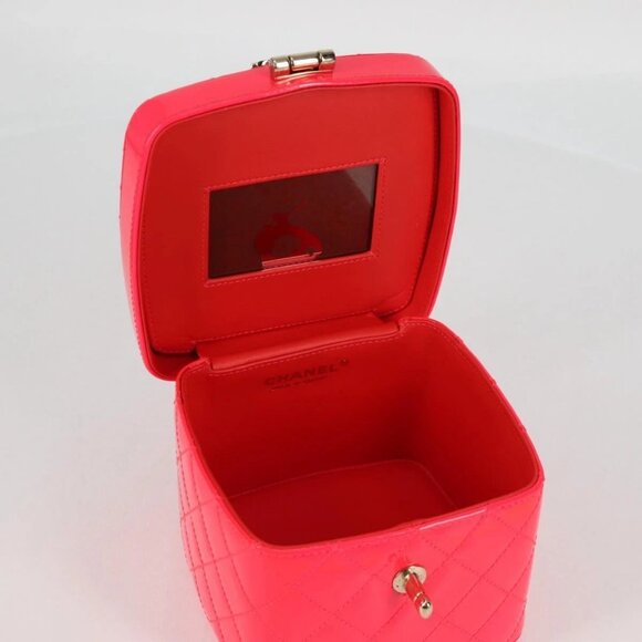 CHANEL Matelasse Vanity Pouch Enamel Pink Gold CC Auth - Picture 12 of 16